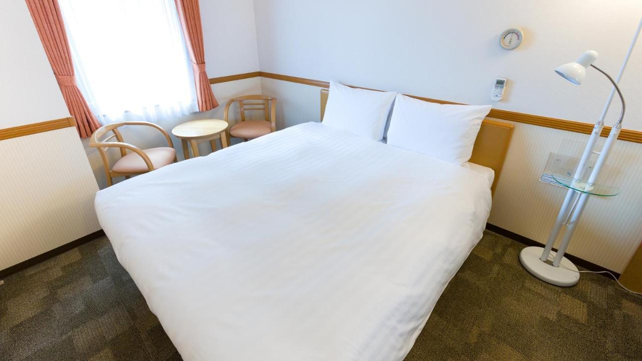 Toyoko Inn Chiba Ekimae Ruang foto